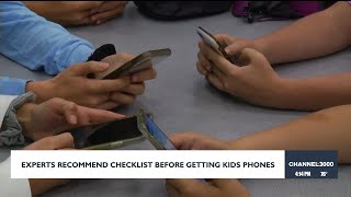 Study highlights harmful effects of giving smartphones to pre-teens