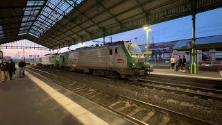 Les BB 27010 et 27019 en UM avec un Train de FRET démarrant voie B en gare de Béziers avril 2025