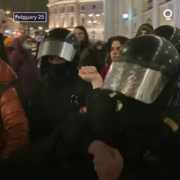 Russian Police Arrest Anti-War Protesters in St. Petersburg