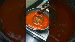 Tomato Sauce at home/Healthy Tomato sauce recipe in tamil/Nikis kitchen