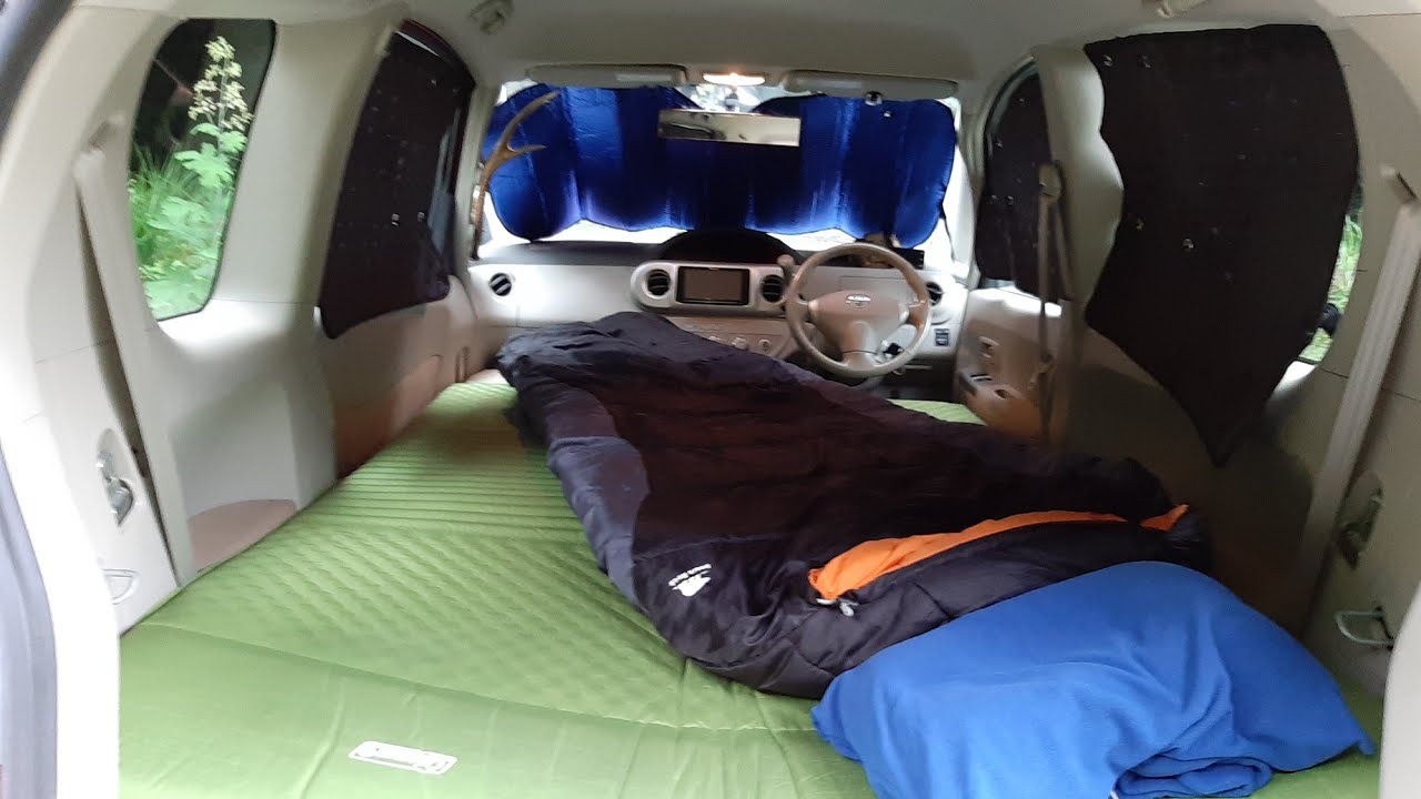 ポルテ改フラット化 車中泊キャンプ - YouTube