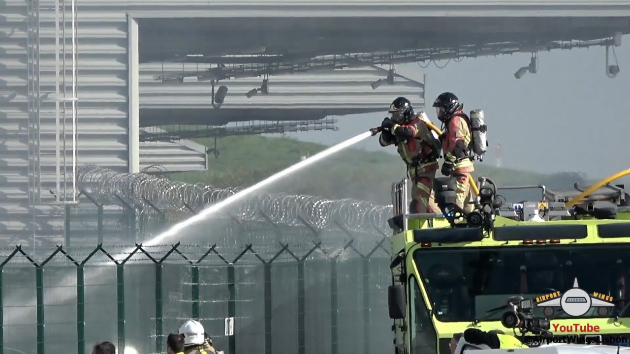 ПОЖАР рядом с взлётно-посадочной полосой аэропорта Лиссабона. Пожарные в действии! #пожар #пожарн...