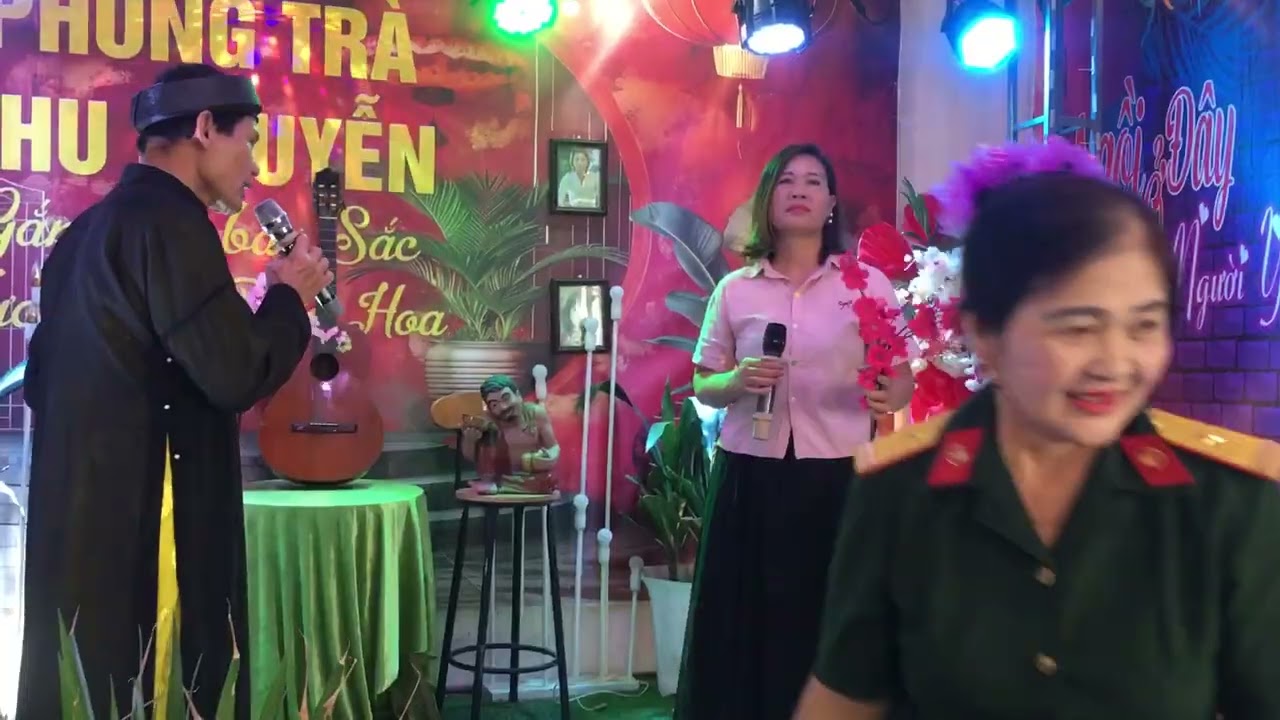 Hát chèo Quân tử vu  dịch Đình chiến Thu Hương￼