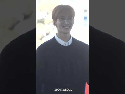 세븐틴 도겸(SEVENTEEN DOKYEOM), 걷기만 <strong>해도</strong> <strong>화보</strong>