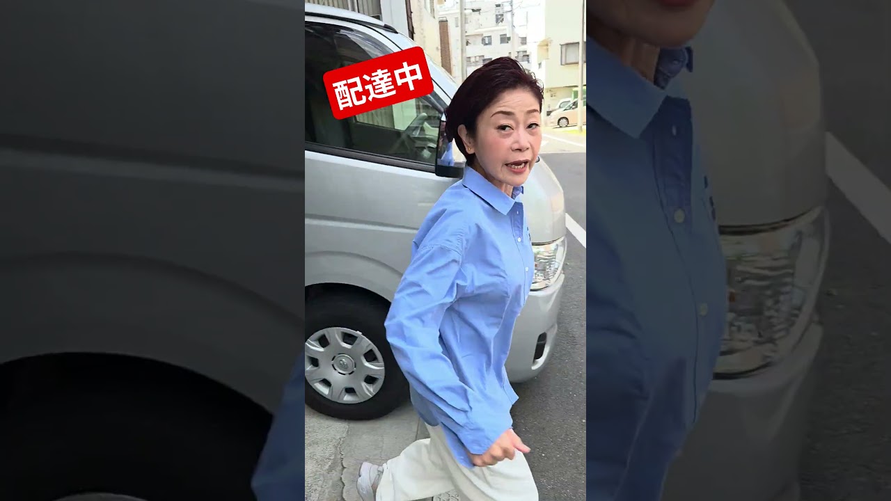 撮影まで待ち時間があり、お天気も良く暖かだったので、スタジオの外に出て、ちょっと、まあ、その、撮影スタッフさんの車で遊んでます (笑)しかし、何をしたかったんだろ、アタシ #神野美伽 #演歌