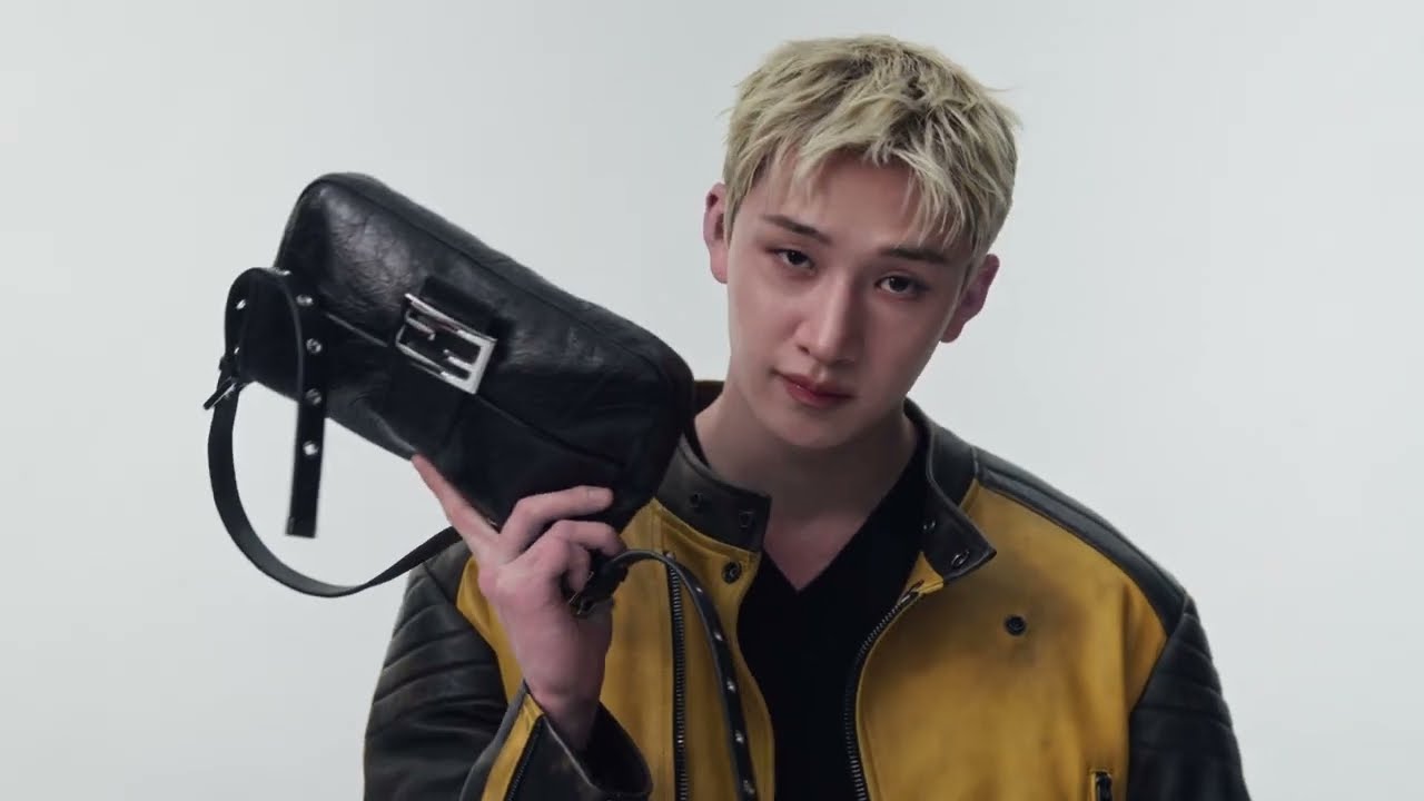 Stray Kids Bang Chan（バンチャン）FENDI「Baguette®」表現 - YouTube