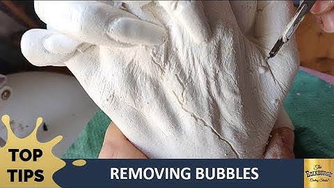 How to Remove Bubbles from the Surface of a Plaster Handcast