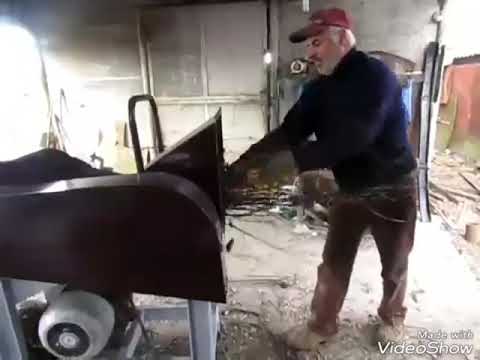 ტოტების დამქუცმაცებელი. wood chipper