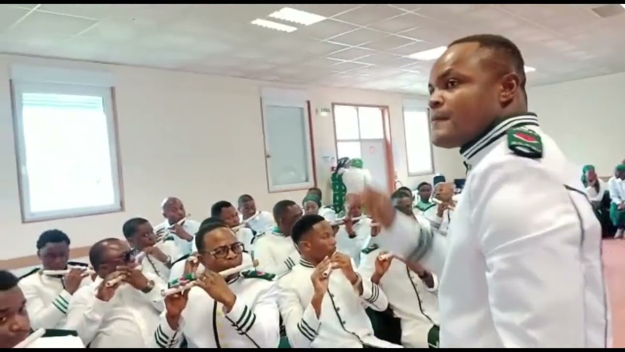 Fluki Europe dans Basanga Vuvu