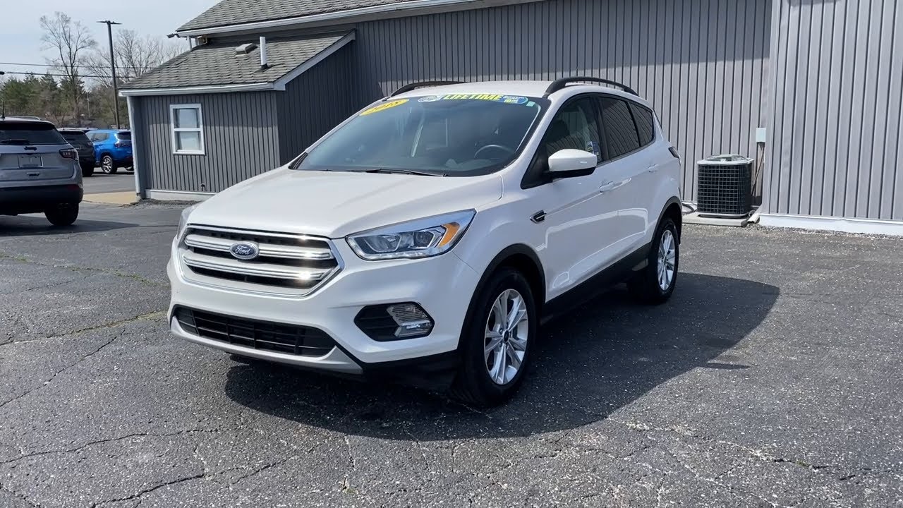 2018 Ford Escape Brighton, Novi, Howell, Wixom, Pickney, MI AT18913