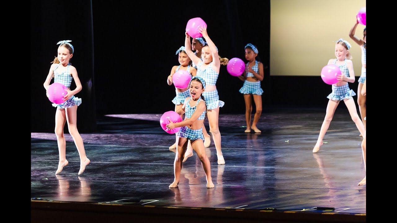 Year 17 Showcase - Monday Mini Jazz - Dive In The Pool