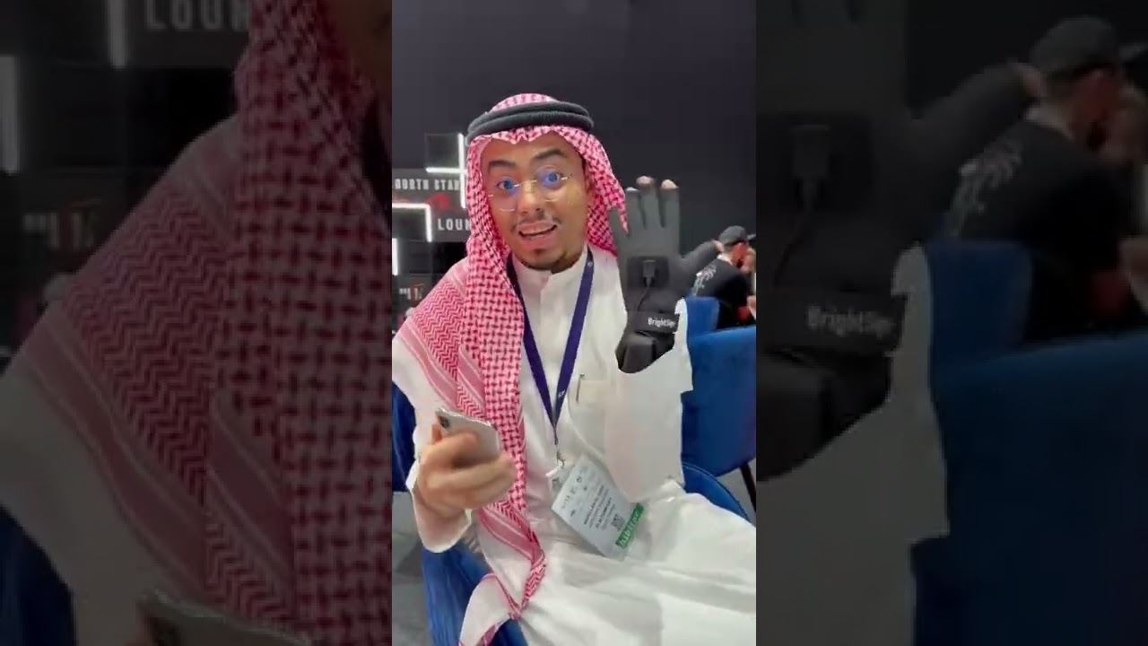 قفاز ذكي يترجم لغة الاشارة للصم ويساعد الاصم انه يمارس حياته بشكل مستقل أكثر