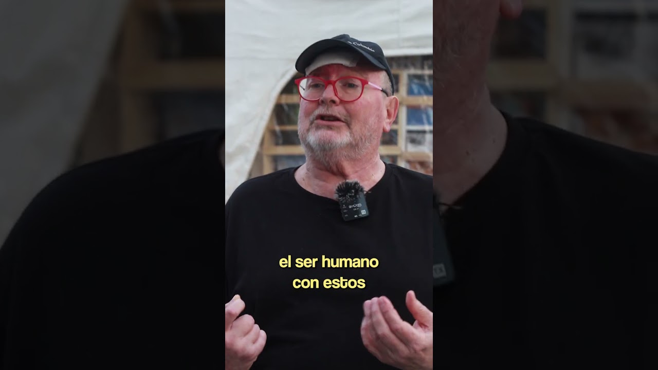 Pedro Jorge Solans en la Feria del Libro de Posadas - YouTube