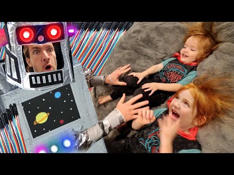 CRAZY ROBOT DAD 🤖⚡ Adley & Niko build a homemade experiment to play family games like hide n seek