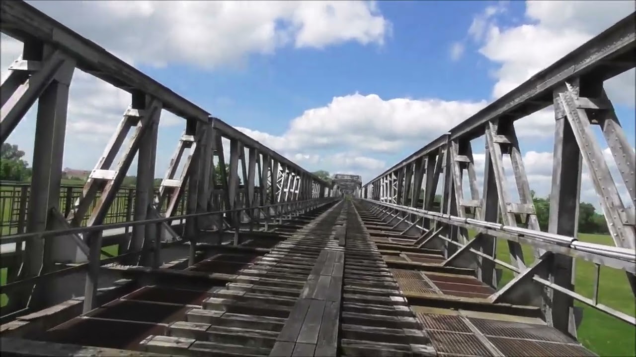 Die stillgelegte Elbebrücke bei Barby (Kanonenbahn)
