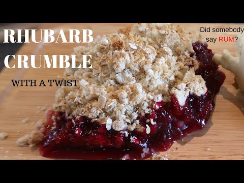 Easy RHUBARB CRUMBLE with berries (THE BEST RECIPE)