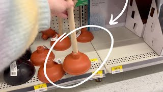 The genius reason everyone's buying Dollar Store toilet plungers by Hometalk 68,552 views 3 weeks ago 8 minutes, 16 seconds