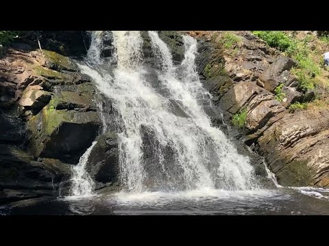 Video: Yeti Spied On Bathers At A Waterfall In Adygea? - Alternative View