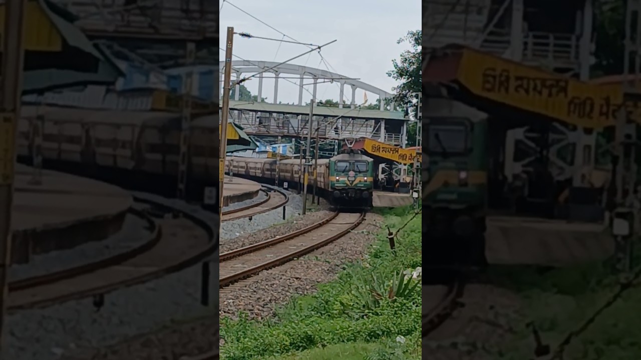 WAG 9 in Gomoh Express 18023 Kharagpur - NSCB Jn  