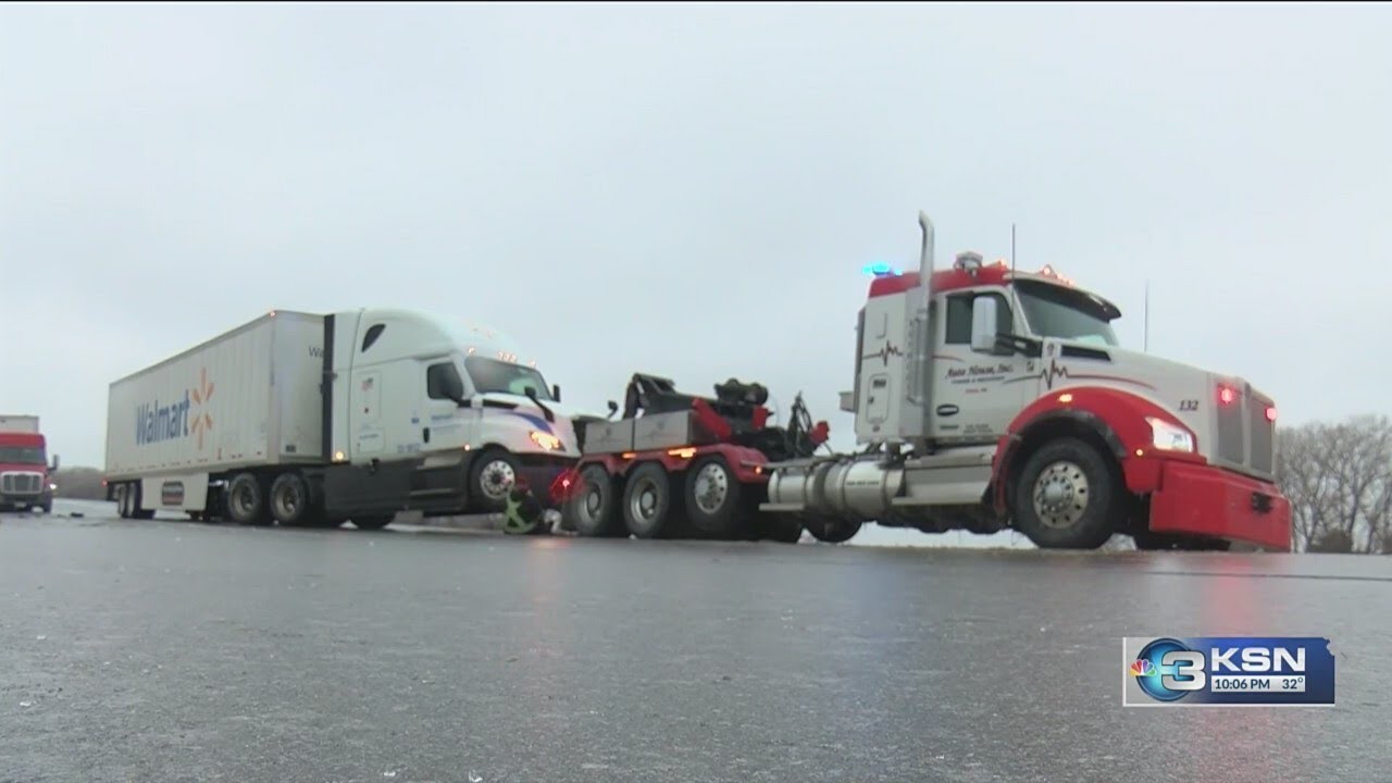 first-responders-tow-truck-drivers-busy-keeping-kansas-highways-open