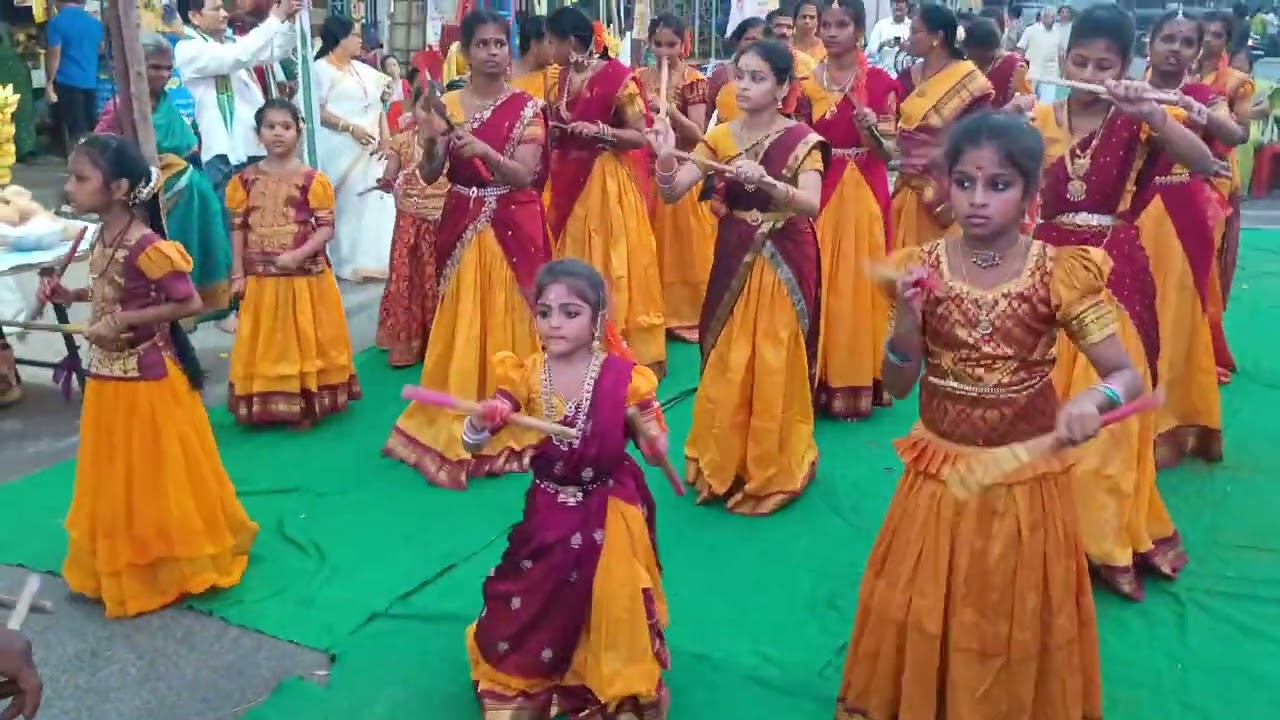 బృందావనమాలి రారా మా ఇంటికి ఒకసారి సాంగ్ కోలాటం #bhaktisong #kolatamdance 