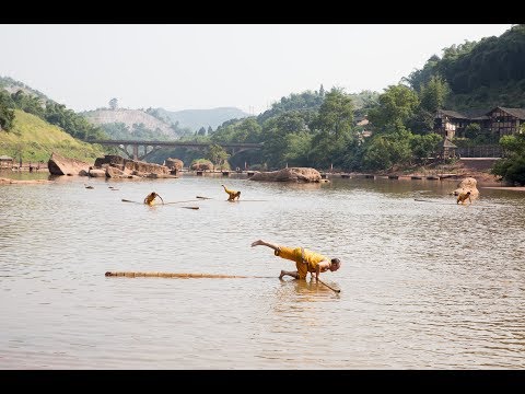 Drifting on a bamboo pole