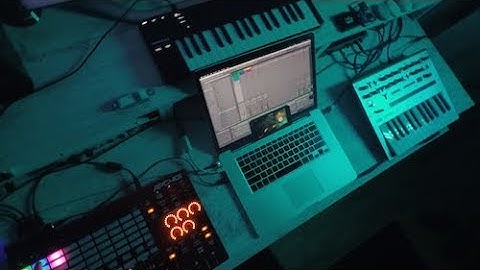 Akai APC 40 mk2 | Korg Monologue Live Performance with Ableton