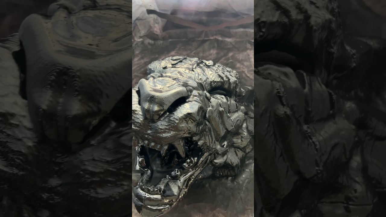 Painted the tiger Mask designed with Nomad on IPad and printed on @anycubicofficial kobra 2 Max