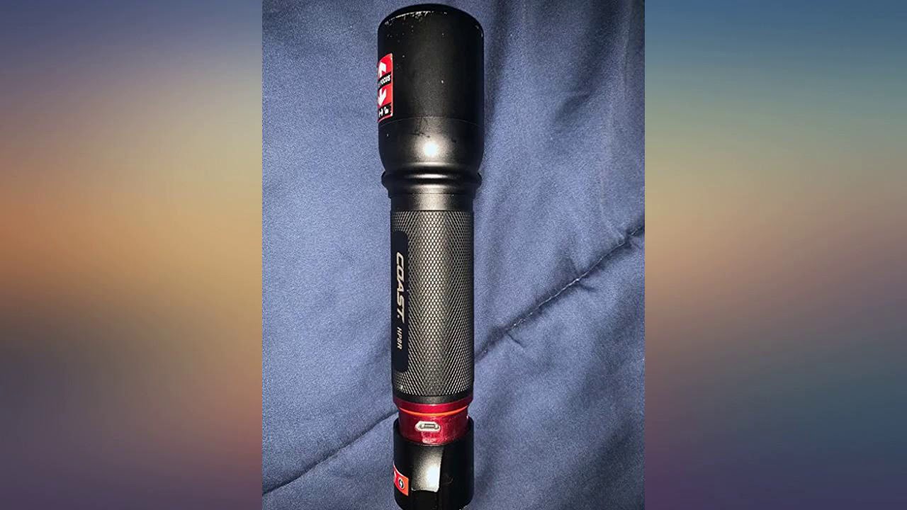 coast hp8r 760 lumen rechargeable pure beam focusing led flashlight COAST® 1000 BEAM® with SLIDE FOCUS® and FLEX CHARGE™ Dual Power, Black this light is a supercharged penlight capable of anything Coast HP8R 760 lm Rechargeable