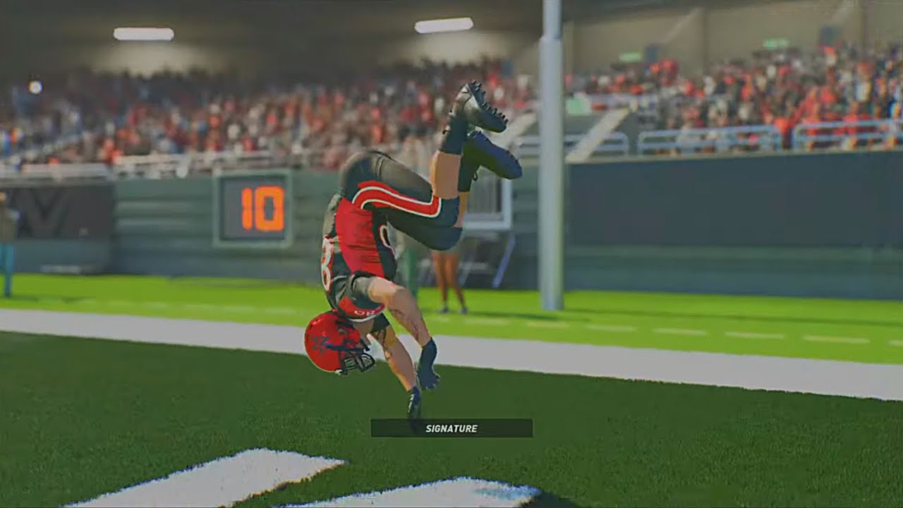 CUSTOMIZE Your *Pro League* Team 🆓 | Maximum Football