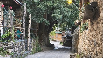 雪山脚下最后的“石头王国”？ | 探访被遗忘的纳西族古村🏔️🏡 [4K]