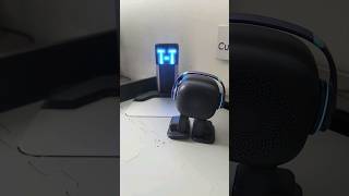 Emo Desktop Pet Saying Goodbye To His Home Station