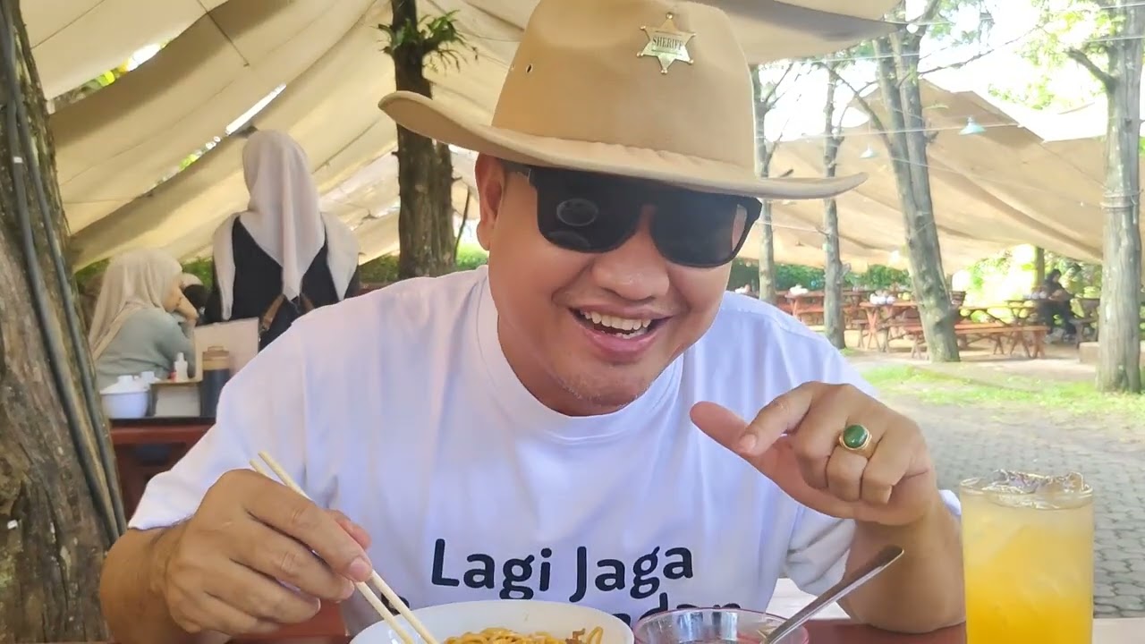 BAKSO MAKMUR JANNAH  DAGO BANDUNG
