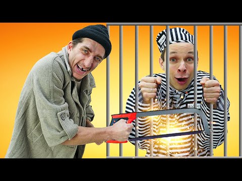 24 Stunden im Gefängnis Challenge. Allein zu Hause. Kinder Videos zum Totlachen