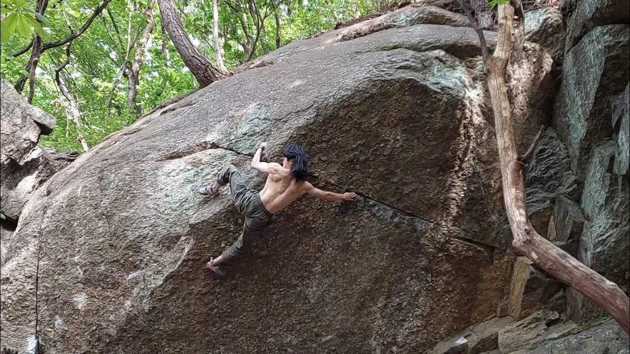 Graduation, V13 / 모락산 볼더링