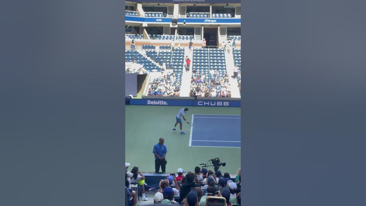 Implacável, Djokovic pune vacilos de Kyrgios e fatura o hepta em