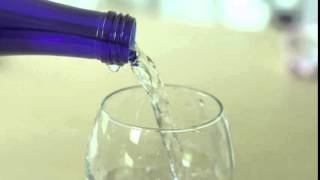 Pouring wine sound effect