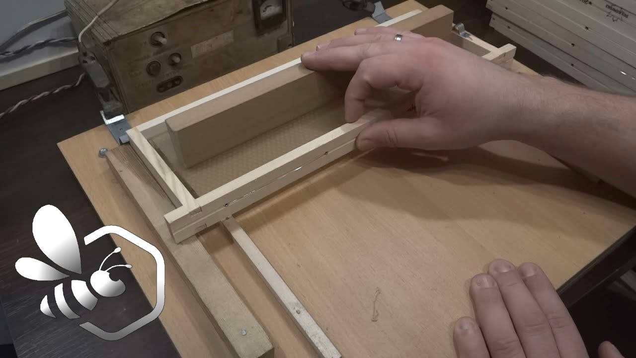 Pasieka Początkującego Pszczelarza - #39 Ramki cz. 2 - drutowanie, wtapianie węzy i odstępniki