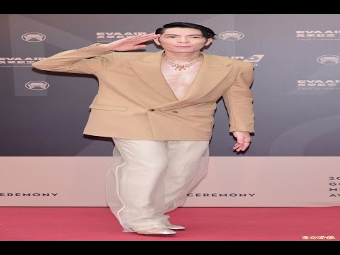 老蕭不過戴個珠寶 竟遭李文批假Gay