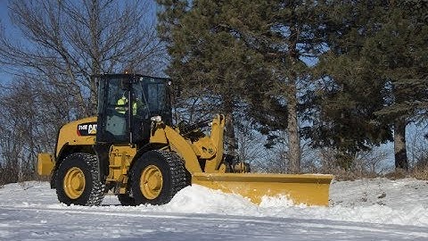 Creeper Control | Cat® 906M-907M-908M-910M-914M-918M Compact Wheel Loader Operating Tips