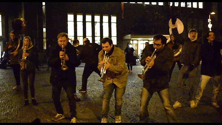 Spontaneous orchestra performance Utrecht, The Net...