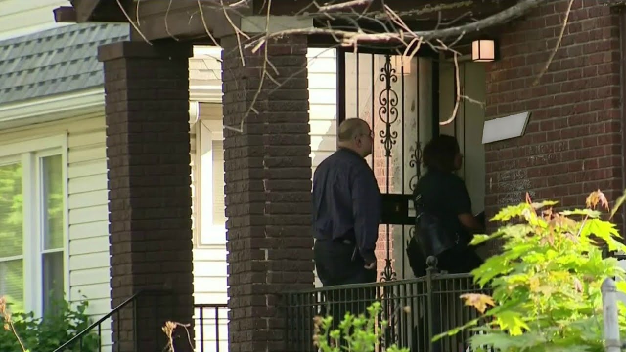 1 killed, 2 hurt in triple shooting on Detroit's west side - YouTube