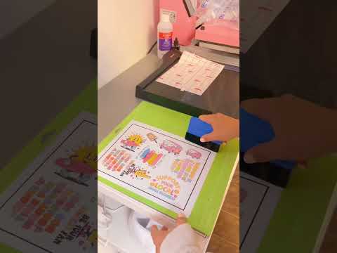 How I make stickers with my #cricut 💖 #sticker #stickers #stationery #smallbusiness #smallyoutuber