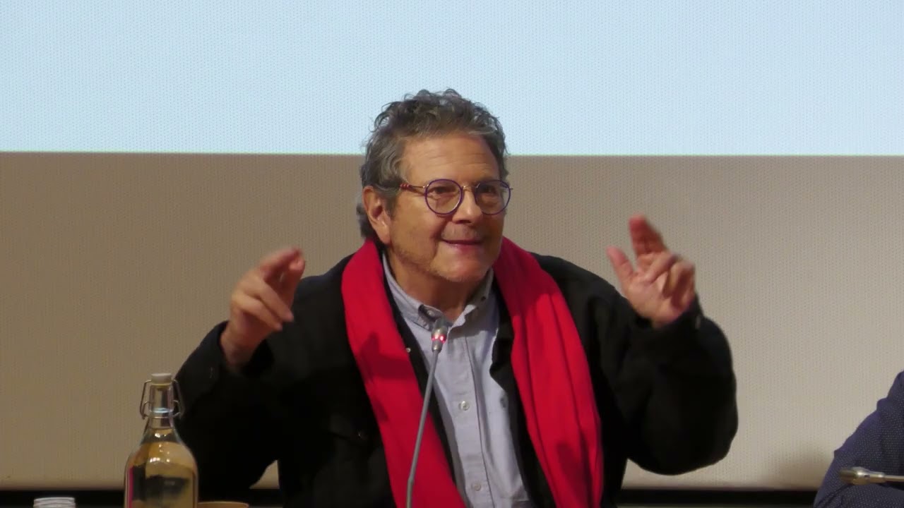 La visita de Reed Brody al Plaça Brusi, en menys de dos minuts