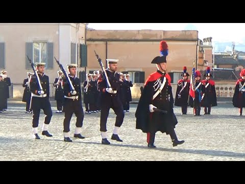 видео: Banda Musicale della Marina Militare - Parata d'eroi, Inno Nazionale, Pace armata, La Fedelissima