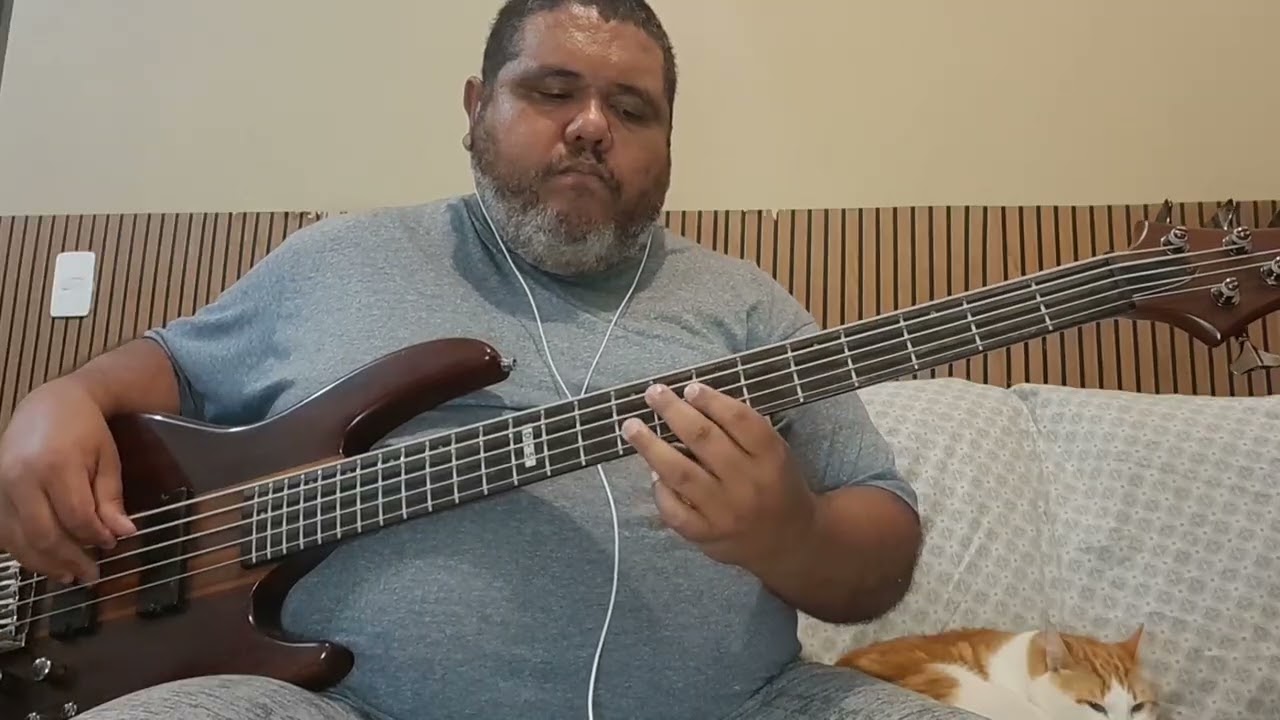 Alpha e ômega ( versao João Alexandre) cover baixo.