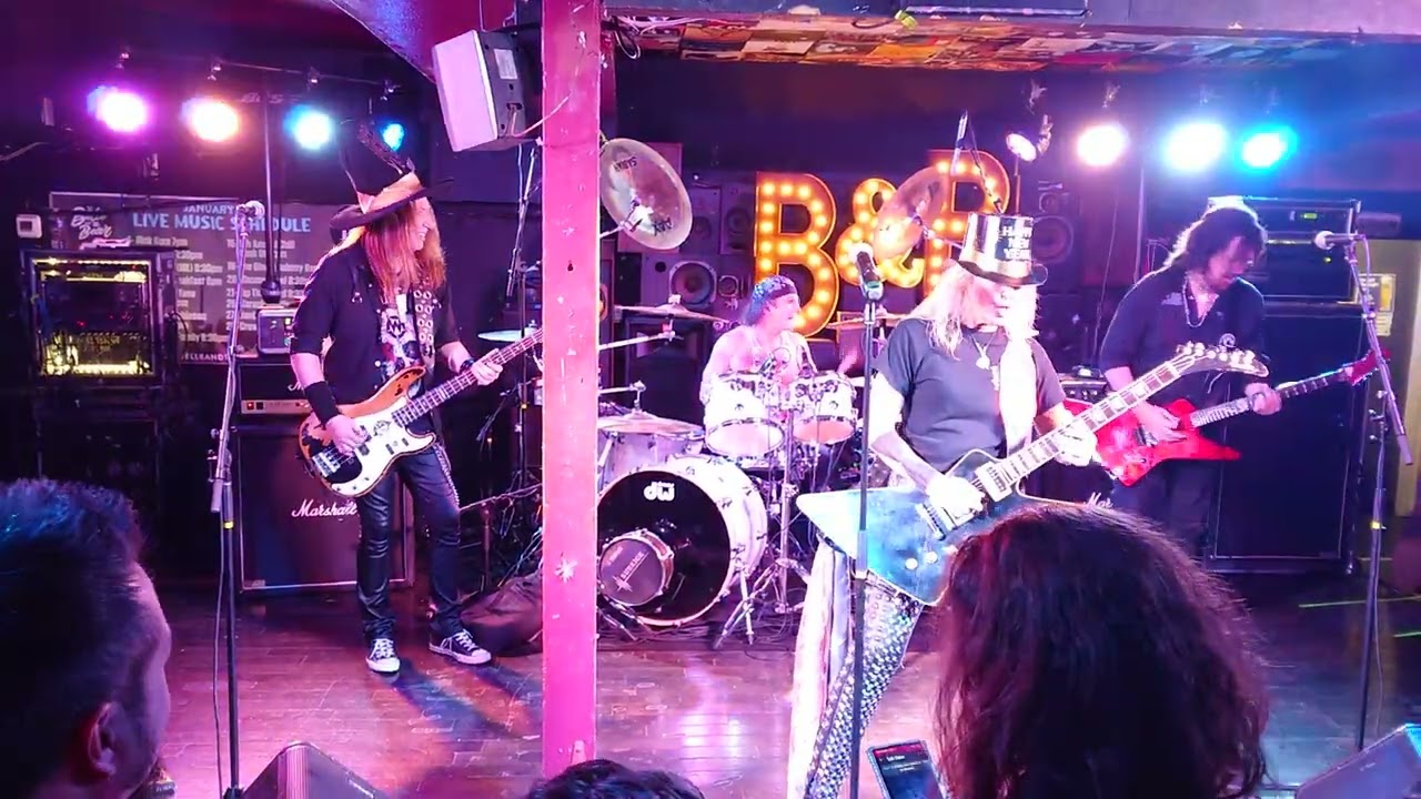 12-31-2022 Lita Ford "Cherry Bomb" New Years Eve Bash @ Belle and the Bear