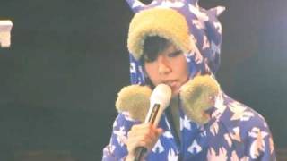 Miniatura de vídeo de "未來 何韻詩 25/12/2010 HoCC Homecoming Live"