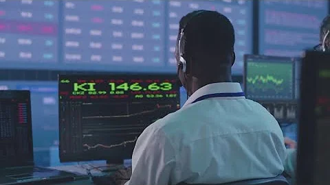 Your Money | Stockbrokers on Wall Street cashing in during 'Santa Claus Rally'