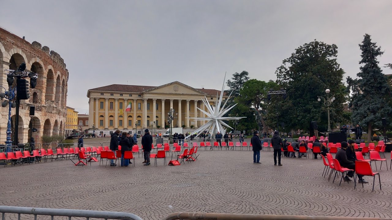 Luca love in mondo is live Oggi, 6 gennaio 2026, è l'Epifania a Verona! A Piazza  #Festa#Epifania 